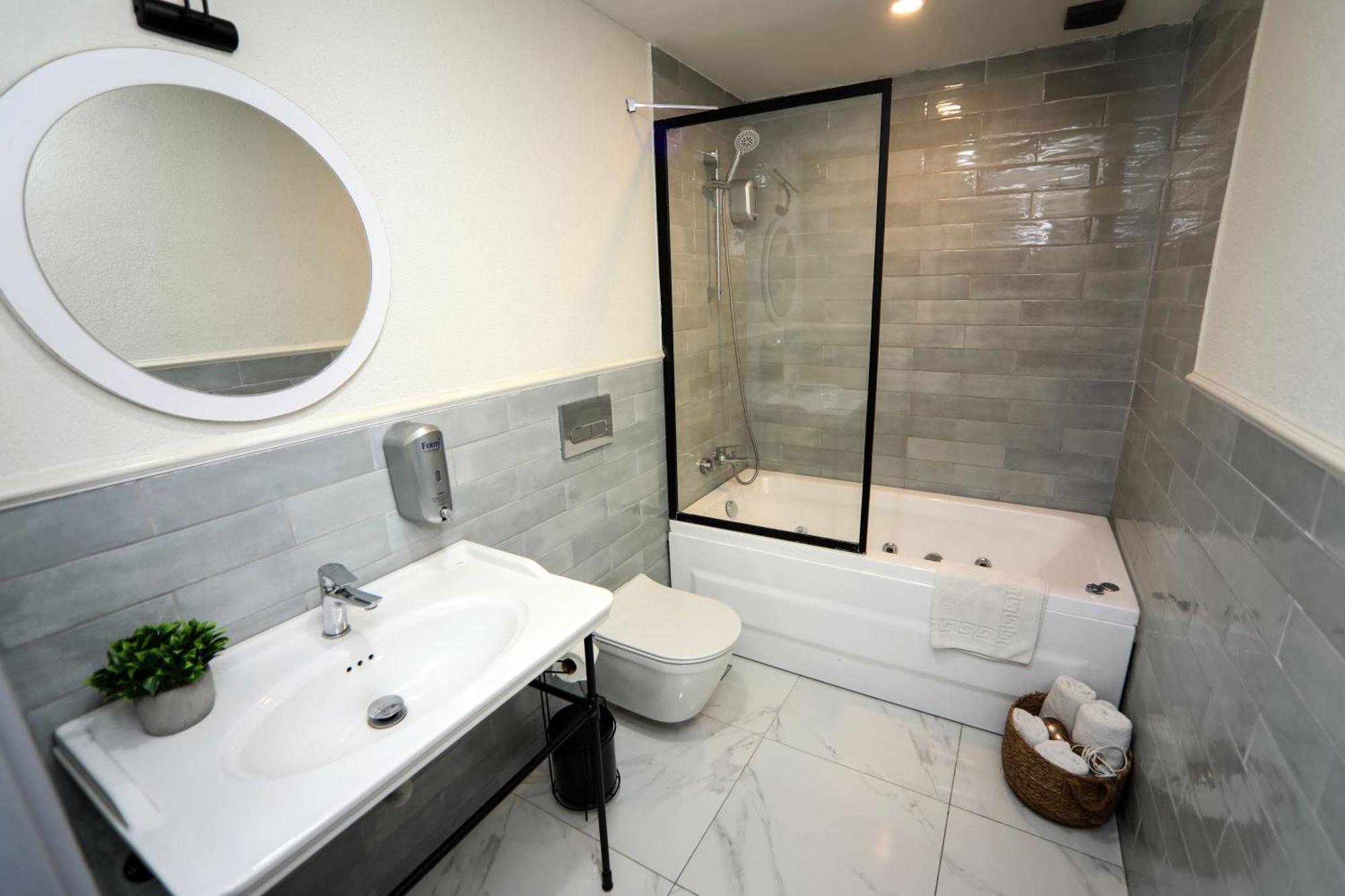 Arkem Maltepe Hotel Istanbul Bagian luar foto